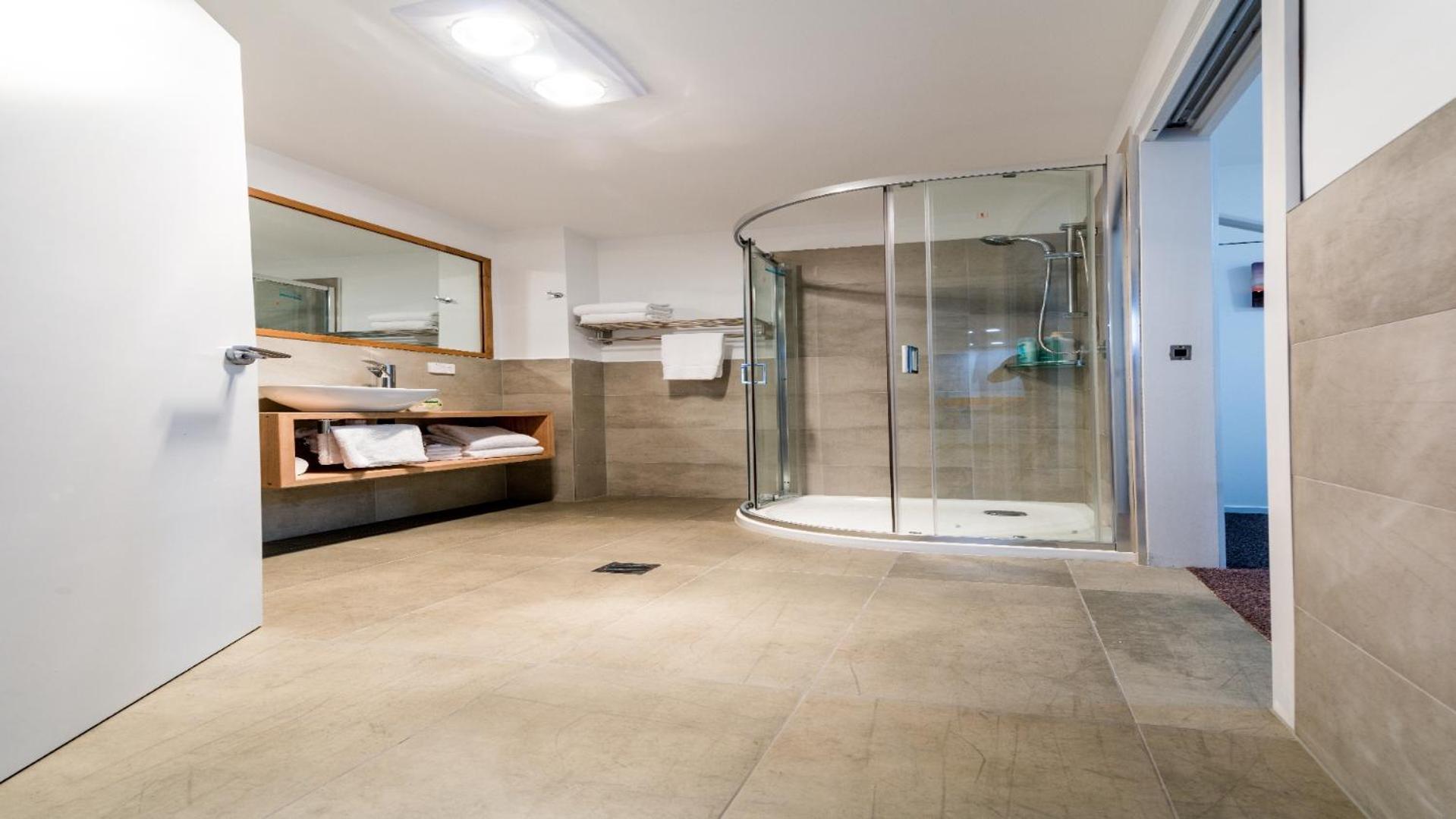 Ulverstone River Edge Holidayapartments Kamer foto